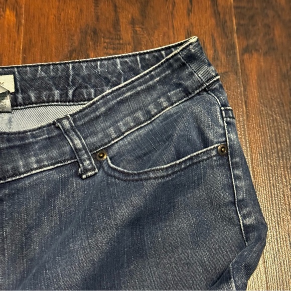 Chico's Platinum Denim Blue High Rise Flare Jeans 2.5 (14) EUC - Picture 7 of 11